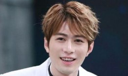 娱乐吃瓜男明星,揭秘吃瓜男明星背后的故事